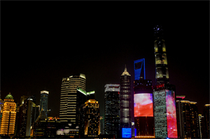 万能的治理模型:上海的城市经验与启示 万能的治理模型:上海的城市经验与启示